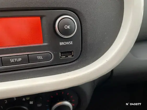 RENAULT TWINGO III - voiture d'occasion - Photo 23