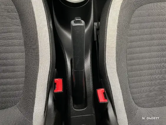 RENAULT TWINGO III - voiture d'occasion - Photo 26