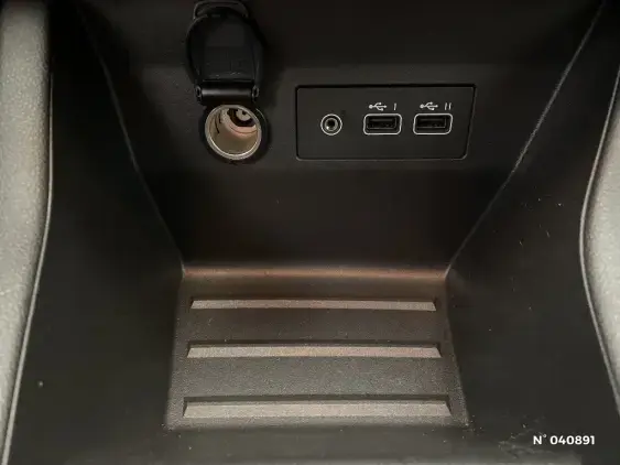 RENAULT CLIO V - voiture d'occasion - Photo 24