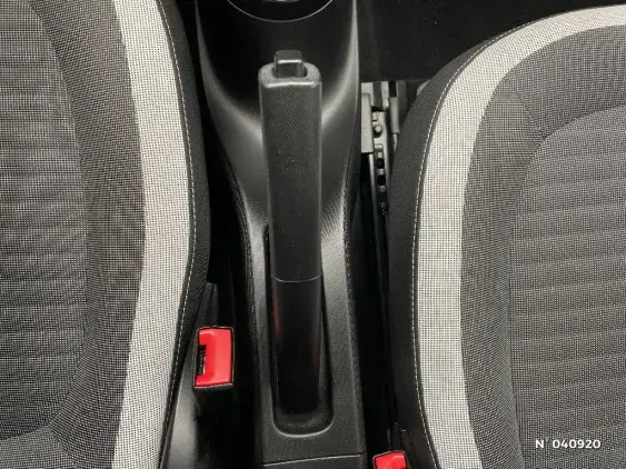 RENAULT TWINGO III - voiture d'occasion - Photo 28