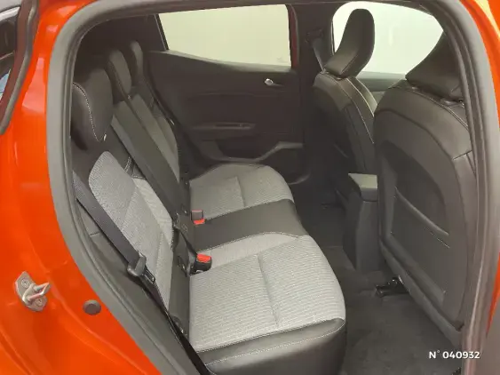 RENAULT CLIO V - voiture d'occasion - Photo 11