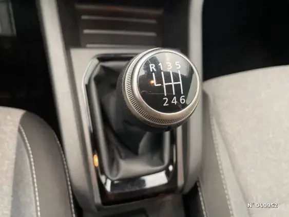 RENAULT CLIO V - voiture d'occasion - Photo 25