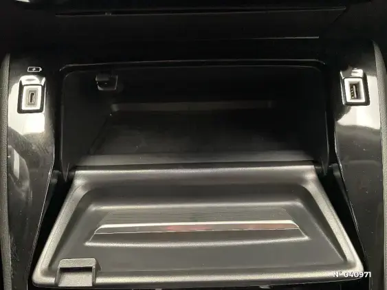 PEUGEOT 2008 II - voiture d'occasion - Photo 24