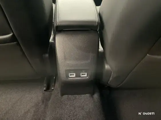 PEUGEOT 2008 II - voiture d'occasion - Photo 28