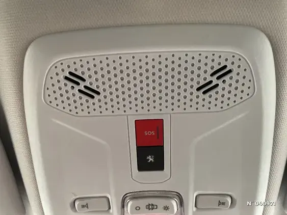 PEUGEOT 2008 II - voiture d'occasion - Photo 31