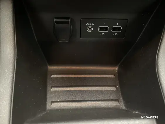 RENAULT CLIO V - voiture d'occasion - Photo 24