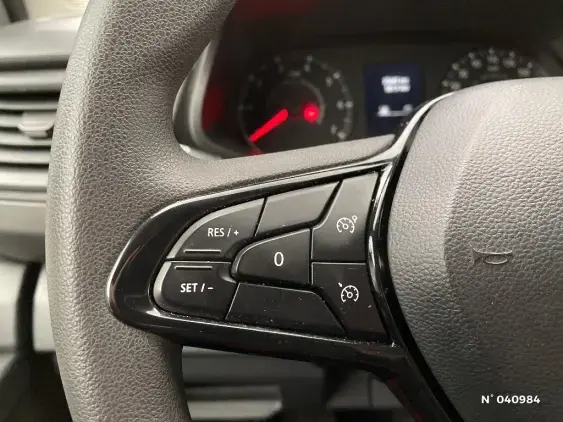 RENAULT TRAFIC FG III - voiture d'occasion - Photo 23