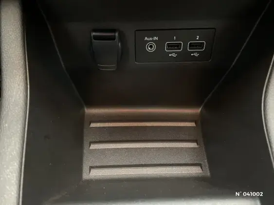 RENAULT CLIO V - voiture d'occasion - Photo 24