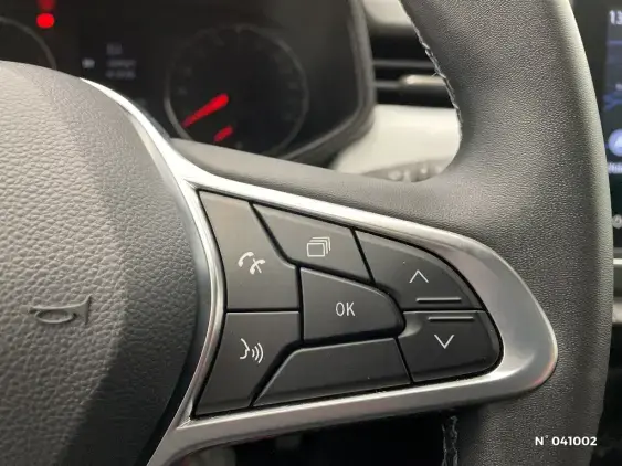 RENAULT CLIO V - voiture d'occasion - Photo 28