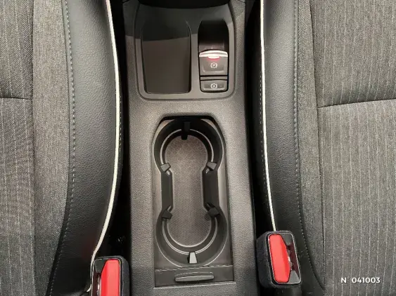 RENAULT CLIO V - voiture d'occasion - Photo 27