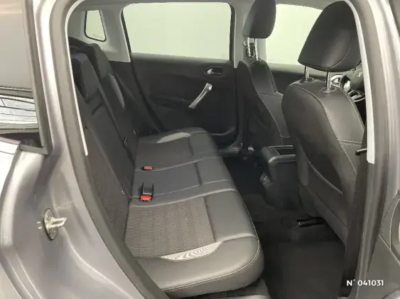 PEUGEOT 2008 - voiture d'occasion - Photo 11