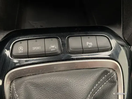 OPEL CORSA F - voiture d'occasion - Photo 25