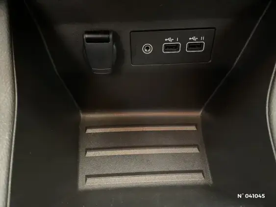 RENAULT CLIO V - voiture d'occasion - Photo 25