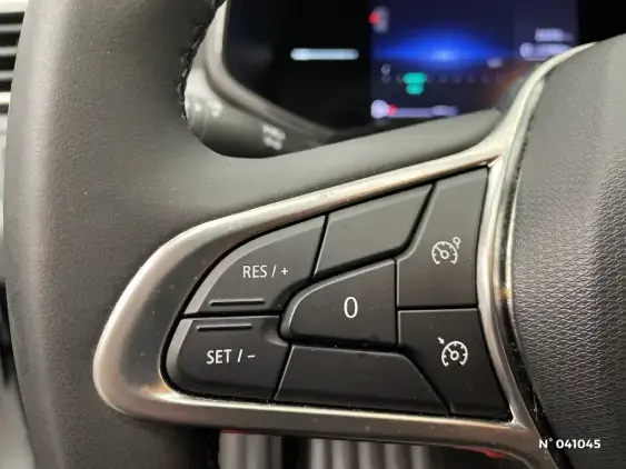 RENAULT CLIO V - voiture d'occasion - Photo 28