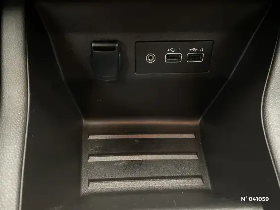 RENAULT CLIO V - voiture d'occasion - Photo 24