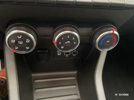 RENAULT CLIO V - voiture d'occasion - Photo 15