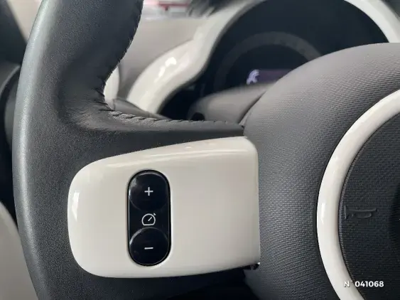 RENAULT TWINGO ELECTRIQUE III - voiture d'occasion - Photo 28