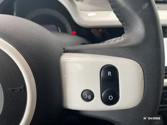 RENAULT TWINGO ELECTRIQUE III - voiture d'occasion - Photo 29