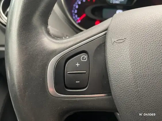 RENAULT CAPTUR - voiture d'occasion - Photo 29