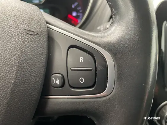 RENAULT CAPTUR - voiture d'occasion - Photo 30