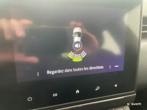 RENAULT CLIO V - voiture d'occasion - Photo 13