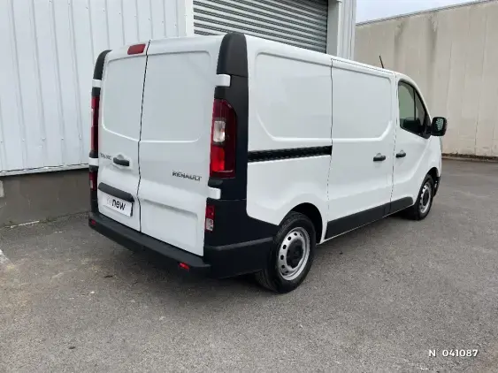 RENAULT TRAFIC FG III - voiture d'occasion - Photo 4
