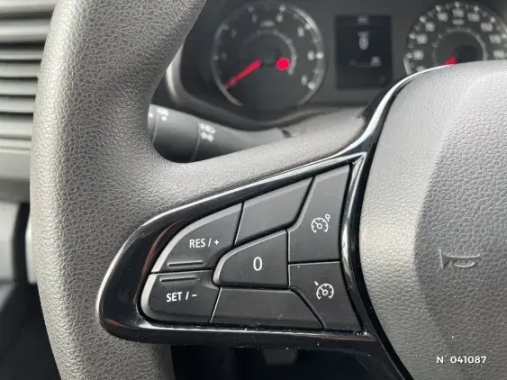 RENAULT TRAFIC FG III - voiture d'occasion - Photo 24