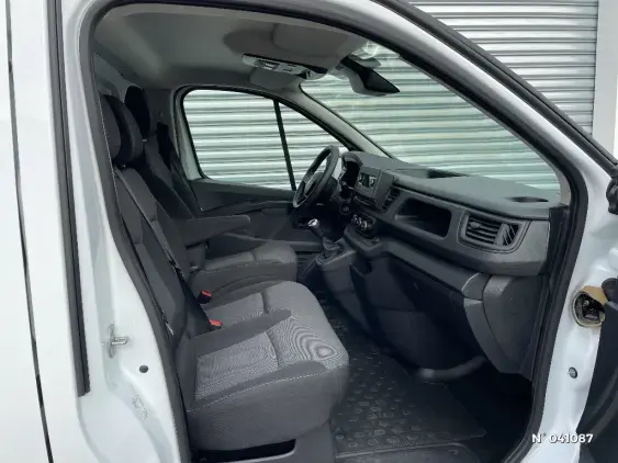 RENAULT TRAFIC FG III - voiture d'occasion - Photo 9