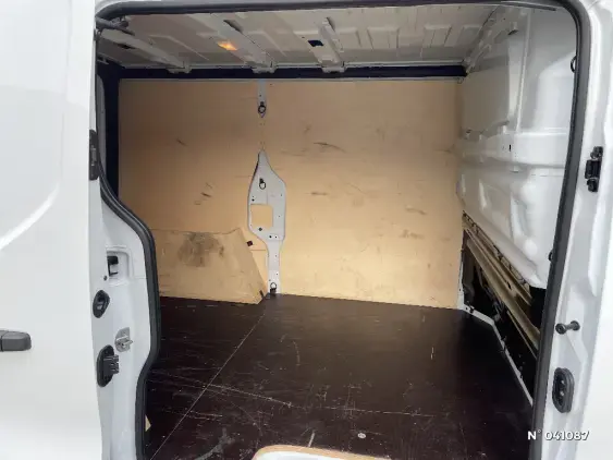 RENAULT TRAFIC FG III - voiture d'occasion - Photo 10