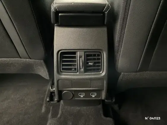 RENAULT ARKANA - voiture d'occasion - Photo 28