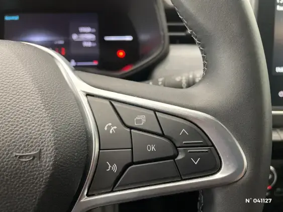 RENAULT CLIO V - voiture d'occasion - Photo 29