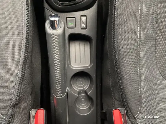 RENAULT CAPTUR - voiture d'occasion - Photo 27