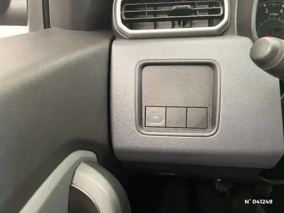 DACIA DUSTER II - voiture d'occasion - Photo 14