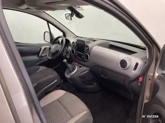 PEUGEOT PARTNER II - voiture d'occasion - Photo 10