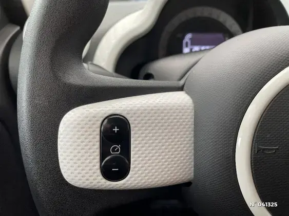 RENAULT TWINGO ELECTRIQUE III - voiture d'occasion - Photo 28
