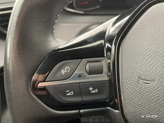 PEUGEOT 2008 II - voiture d'occasion - Photo 28