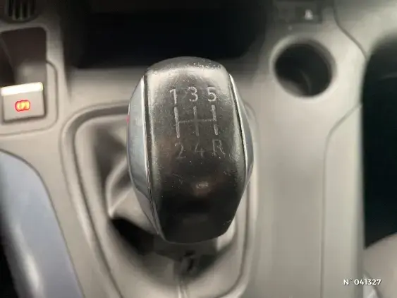 PEUGEOT RIFTER - voiture d'occasion - Photo 26