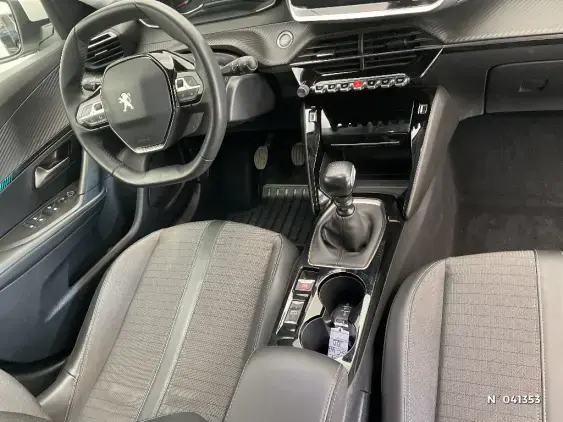 PEUGEOT 2008 II - voiture d'occasion - Photo 10