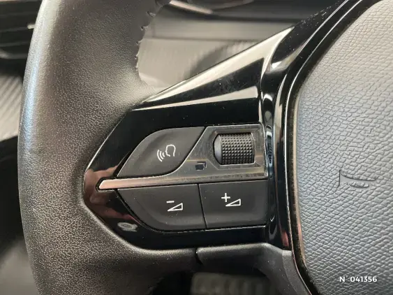 PEUGEOT 2008 II - voiture d'occasion - Photo 28