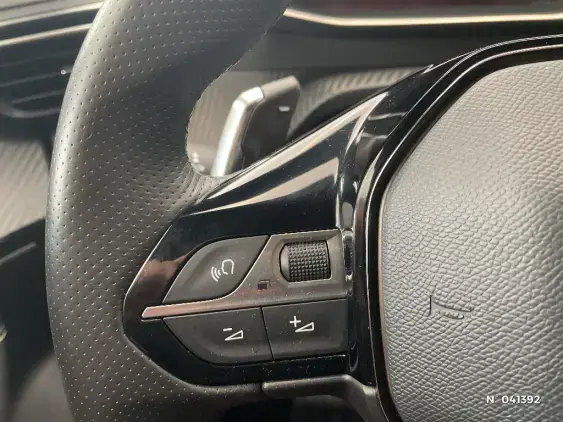 PEUGEOT 2008 II - voiture d'occasion - Photo 28