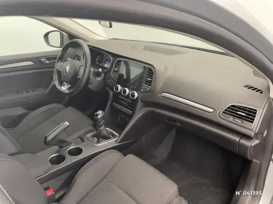 RENAULT MEGANE IV - voiture d'occasion - Photo 10