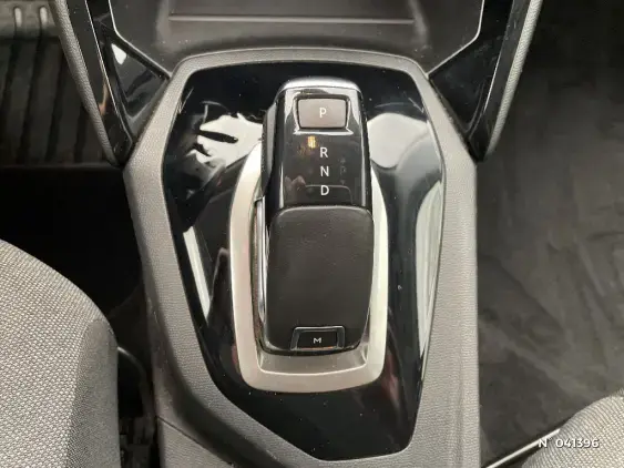 PEUGEOT 2008 II - voiture d'occasion - Photo 26