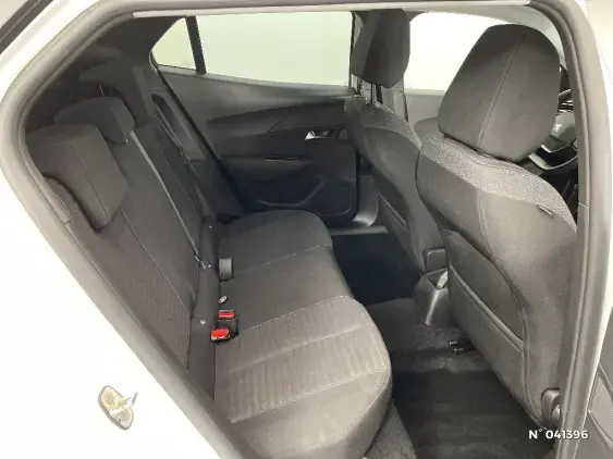 PEUGEOT 2008 II - voiture d'occasion - Photo 11