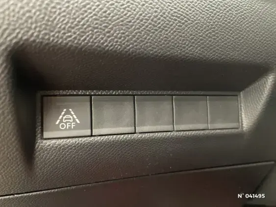 PEUGEOT 208 II - voiture d'occasion - Photo 15