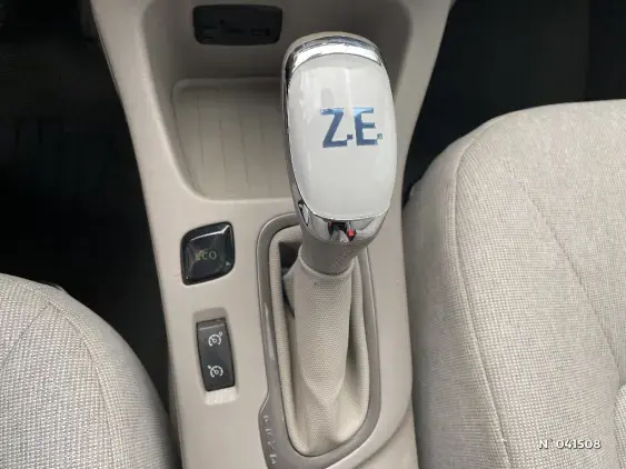 RENAULT ZOE - voiture d'occasion - Photo 26