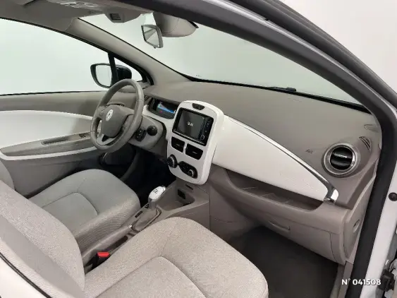 RENAULT ZOE - voiture d'occasion - Photo 10