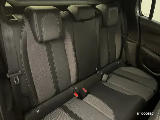 PEUGEOT 208 BUSINESS R II - voiture d'occasion - Photo 11