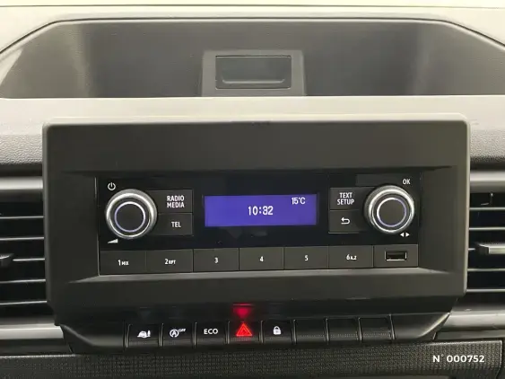 RENAULT TRAFIC FG III - voiture d'occasion - Photo 15