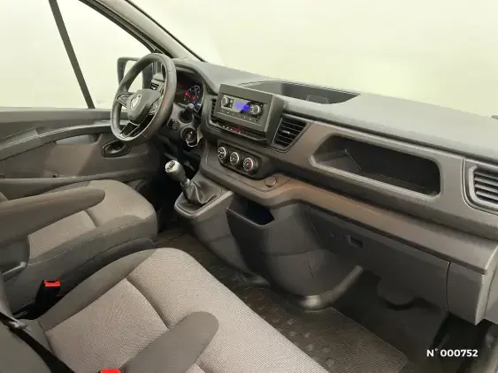 RENAULT TRAFIC FG III - voiture d'occasion - Photo 10