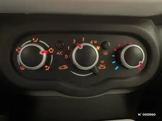 RENAULT TWINGO III - voiture d'occasion - Photo 14